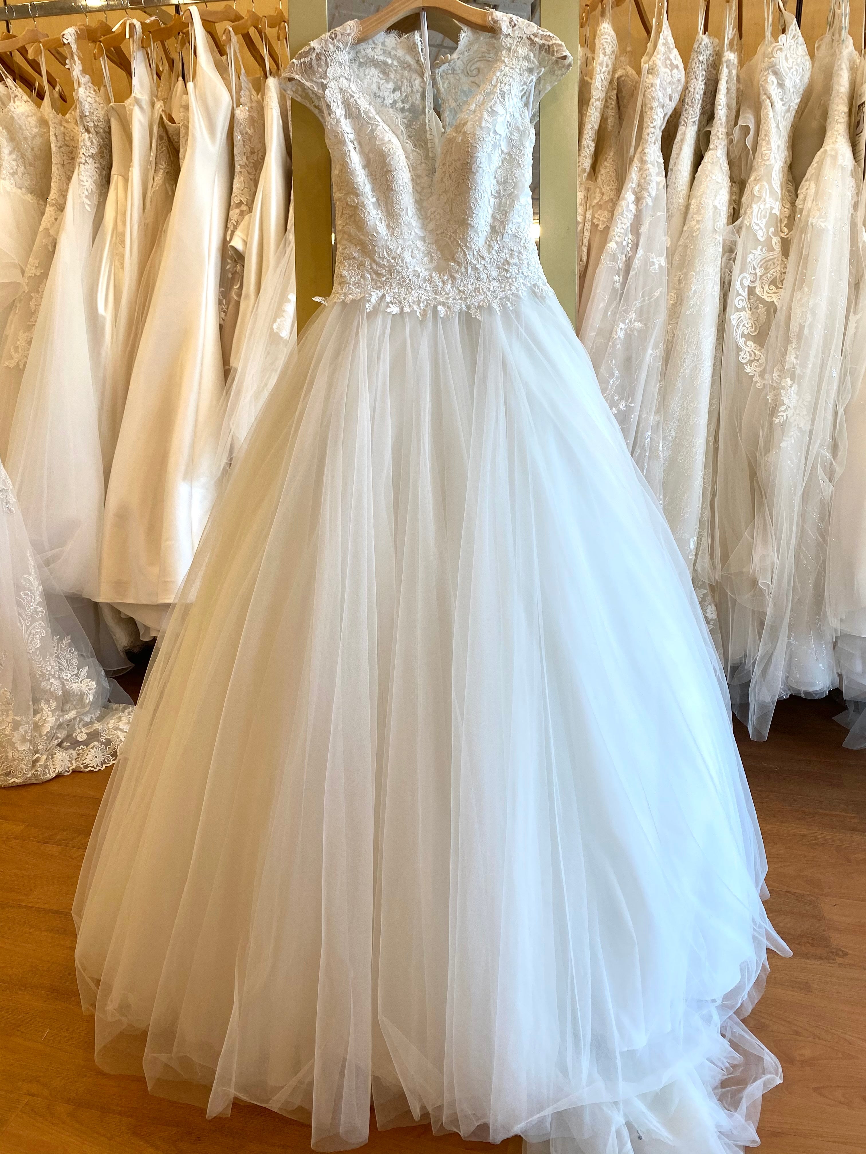 9162 Allure Wedding Dress