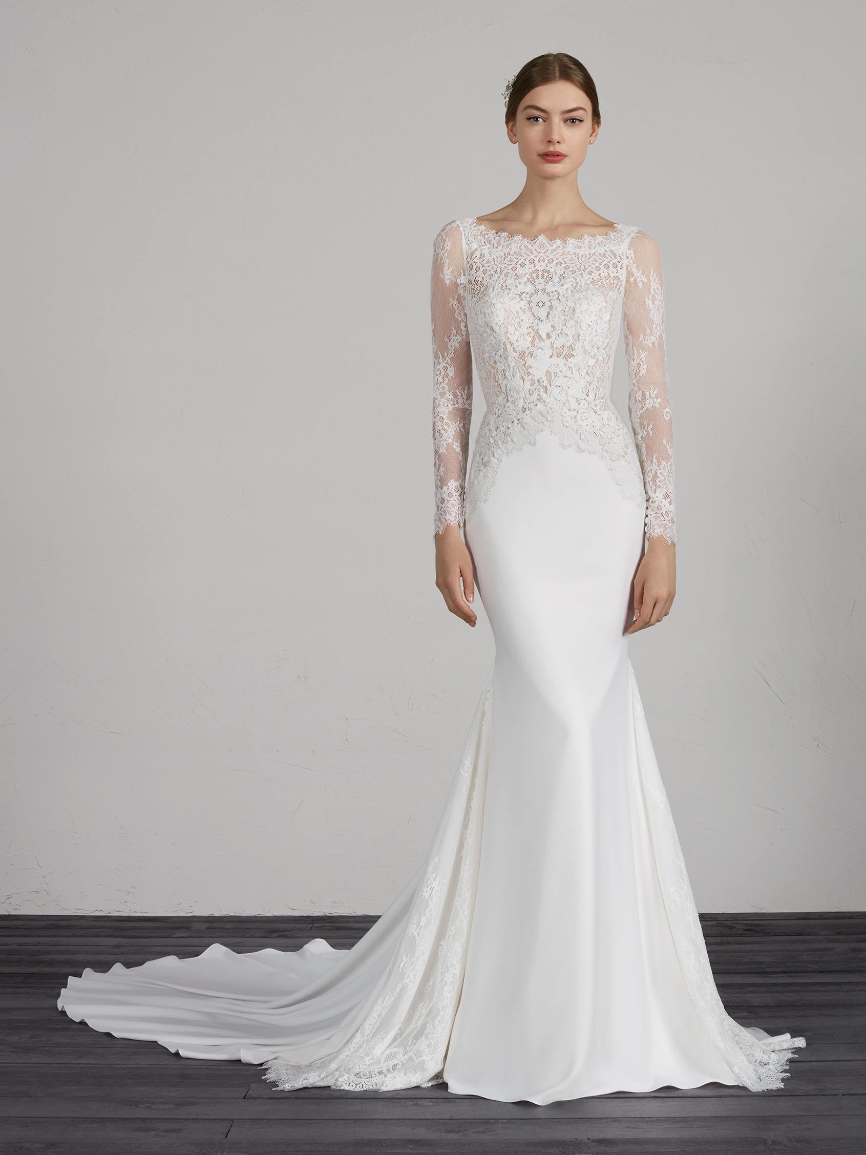 Pronovias Lace Wedding Dress